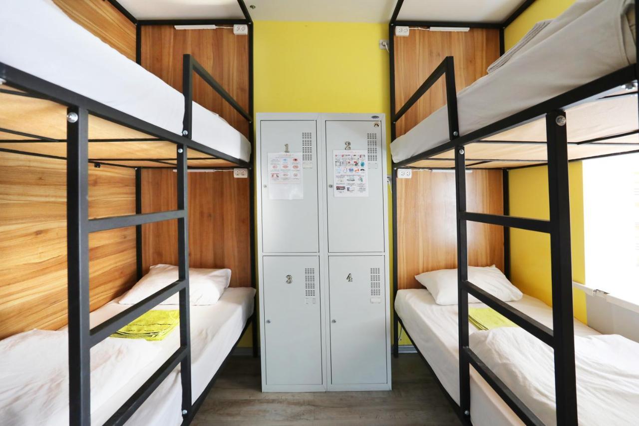 Light Life Hostel Kiev Bagian luar foto