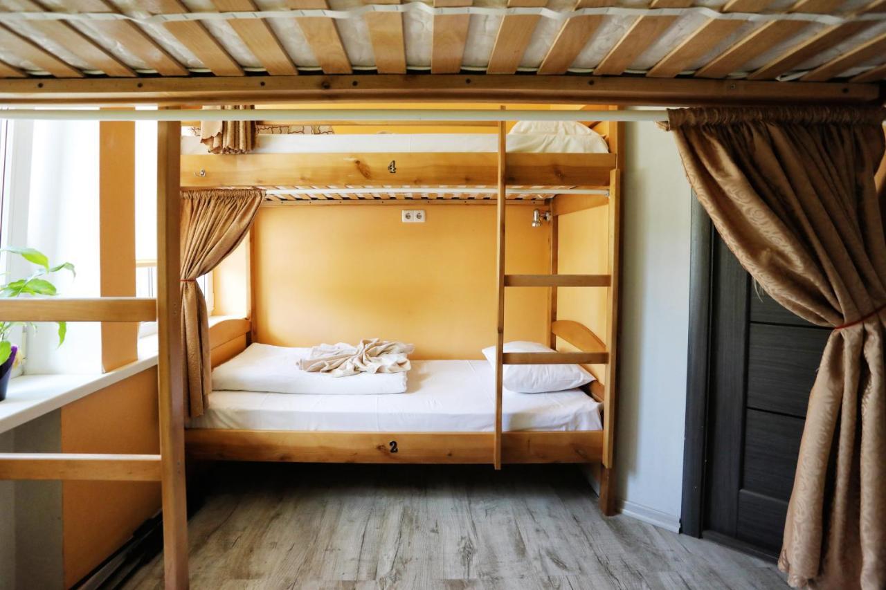Light Life Hostel Kiev Bagian luar foto