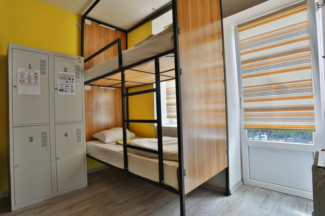Light Life Hostel Kiev Bagian luar foto