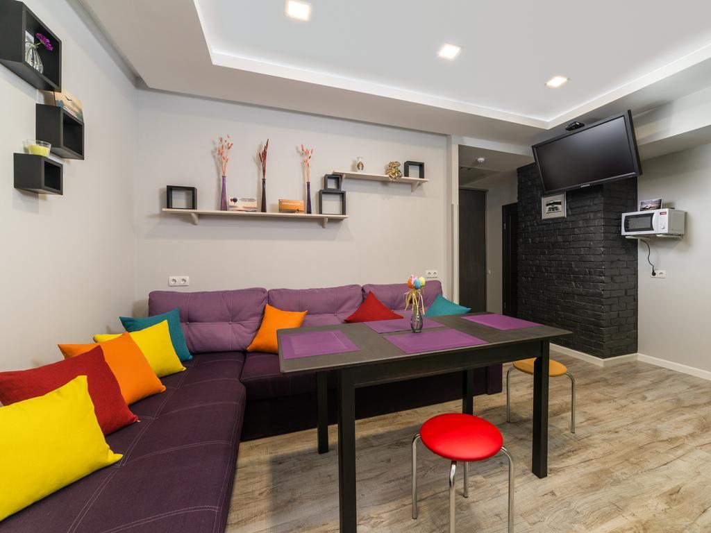 Light Life Hostel Kiev Bagian luar foto