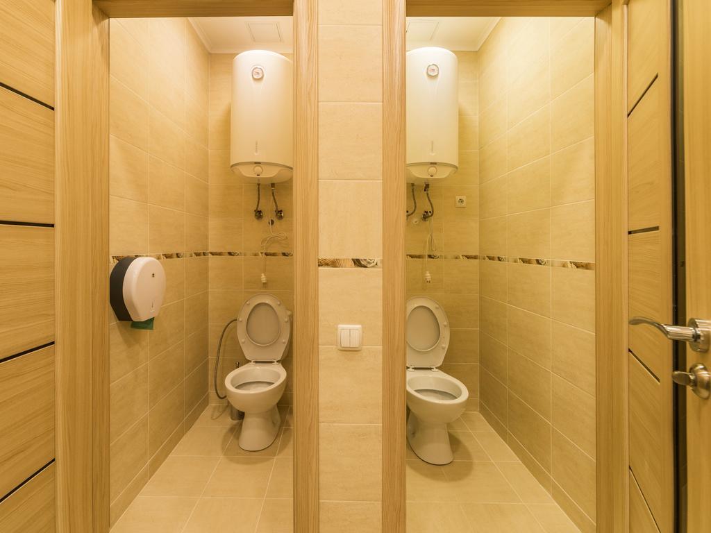 Light Life Hostel Kiev Bagian luar foto