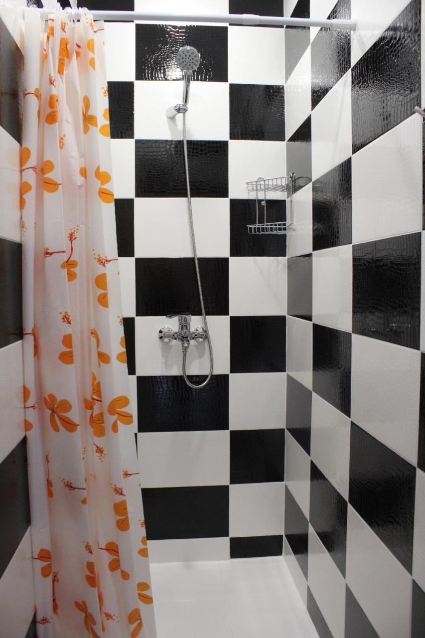 Light Life Hostel Kiev Bagian luar foto