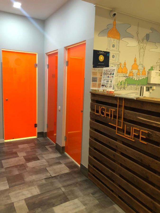 Light Life Hostel Kiev Bagian luar foto